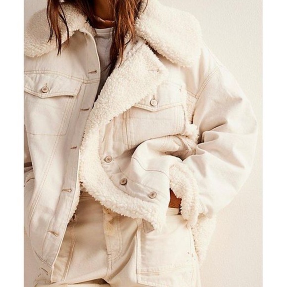 Free People Holly Cozy Denim Jacket We The Free Faux Fur Collar Trim Ivory - Picture 2 of 7